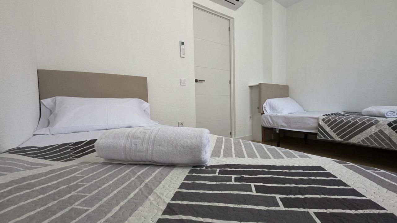 Tropic Mar Sun & Beach Apartment Μπένιντορμ Εξωτερικό φωτογραφία